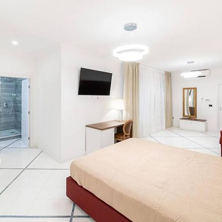 Apartments Hotel Real Suite Napoli Chiaia Mergellina Экстерьер фото