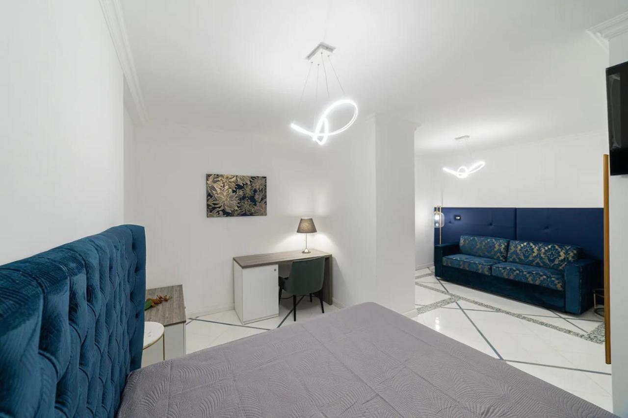 Apartments Hotel Real Suite Napoli Chiaia Mergellina Экстерьер фото