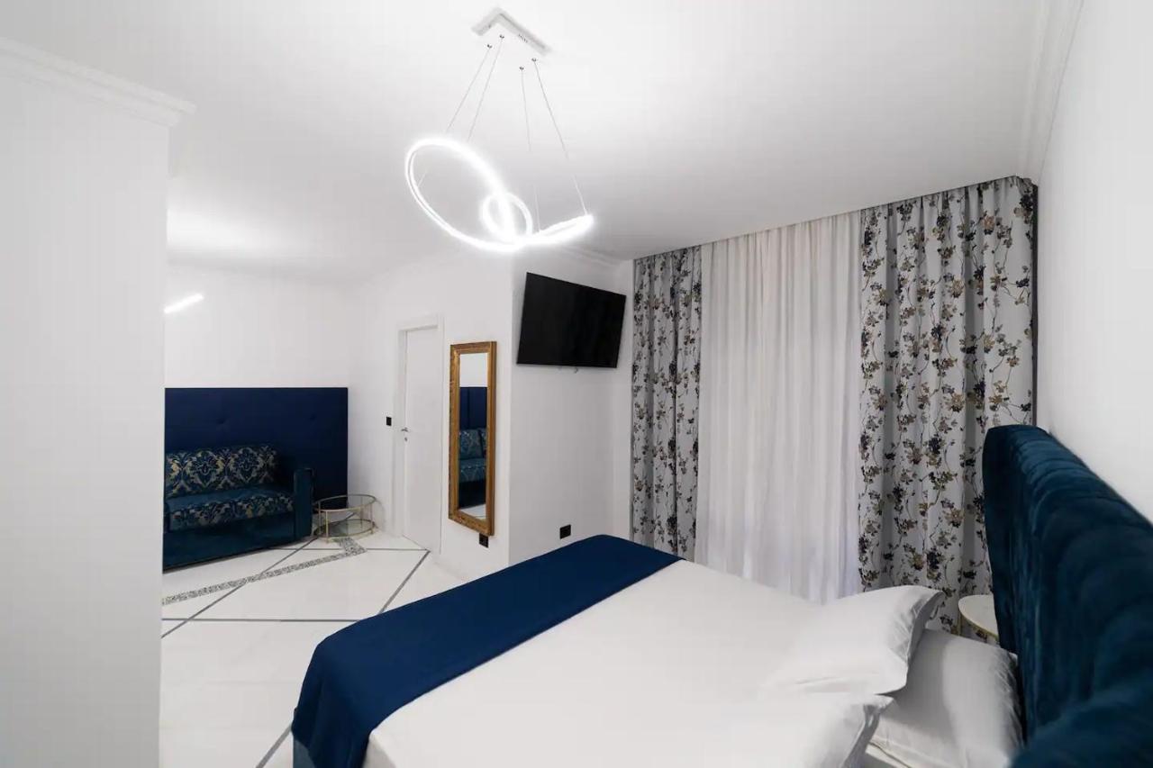 Apartments Hotel Real Suite Napoli Chiaia Mergellina Экстерьер фото