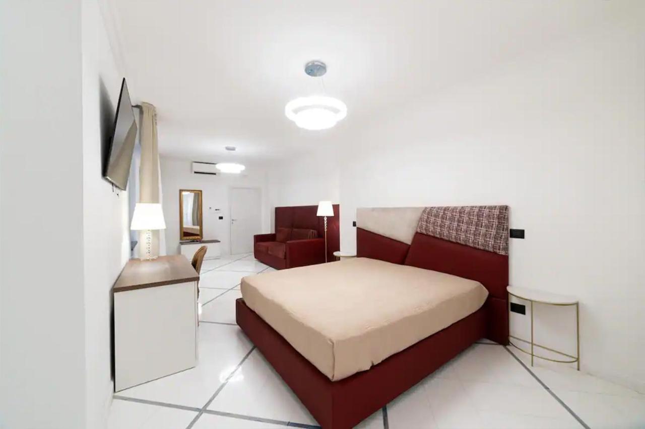 Apartments Hotel Real Suite Napoli Chiaia Mergellina Экстерьер фото