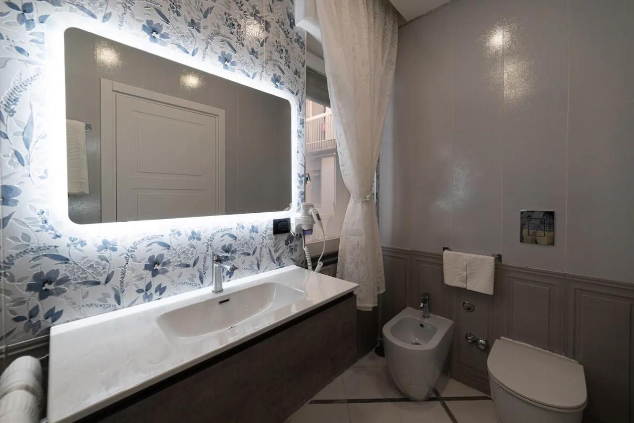 Apartments Hotel Real Suite Napoli Chiaia Mergellina Экстерьер фото