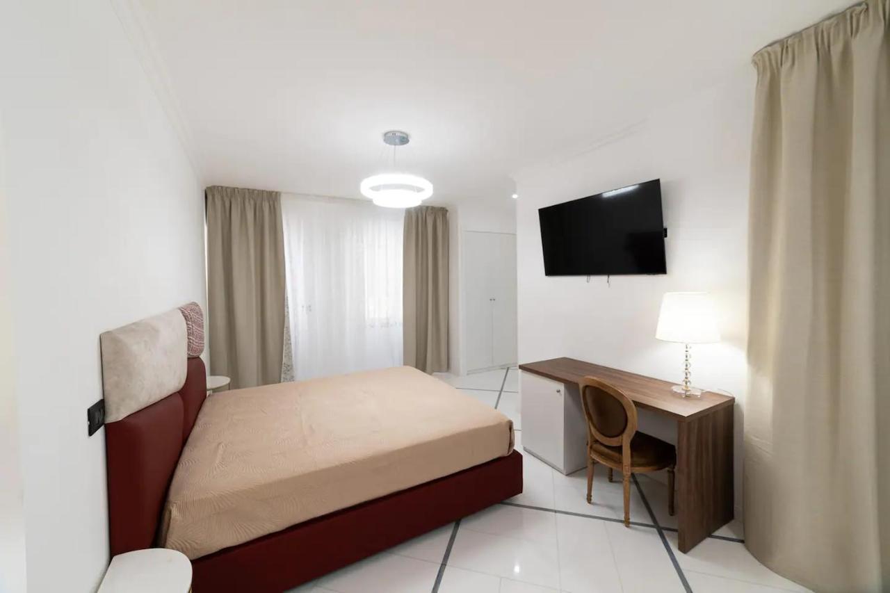 Apartments Hotel Real Suite Napoli Chiaia Mergellina Экстерьер фото